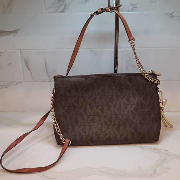 Michael Kors Handbags - Michael Kors Trisha Brown Crossbody Bag 8" x11" x 3" GUC